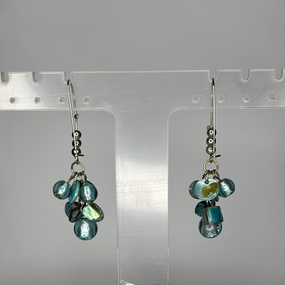 Elegant Blue Dangle Earrings - Picture 4 of 4
